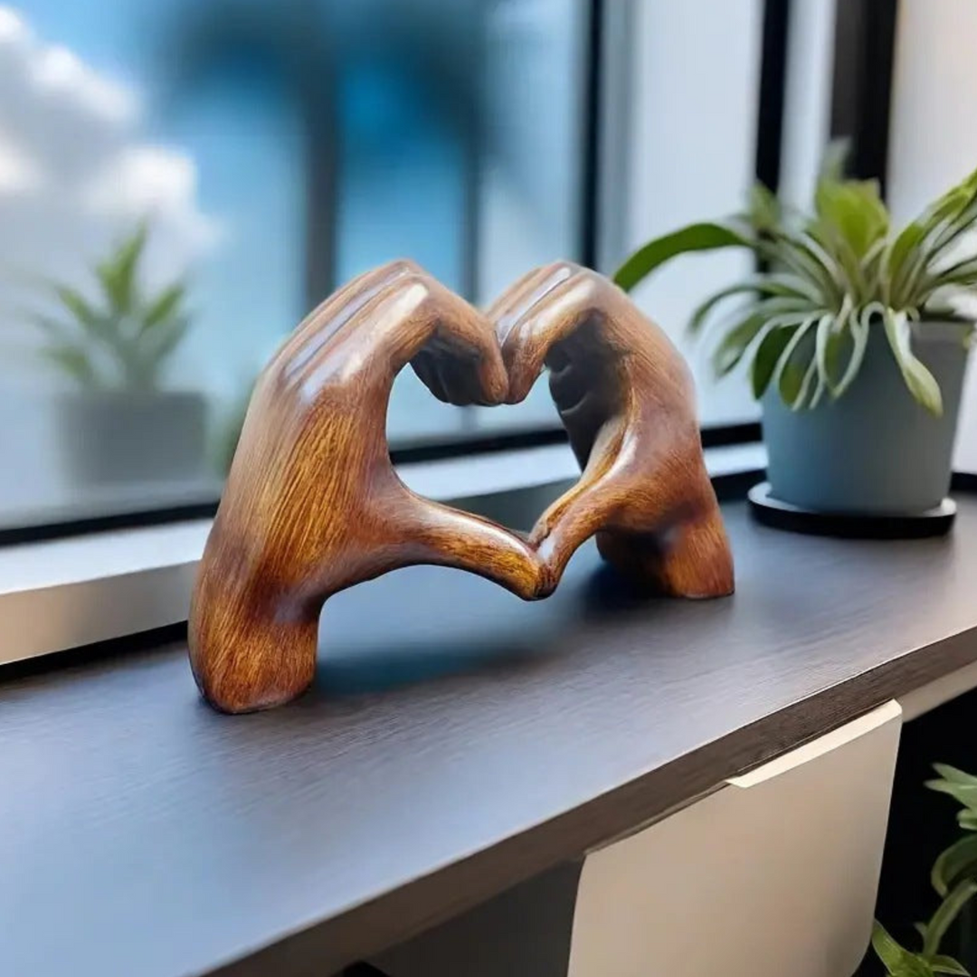 Fianna™ | Heart-Shaped Handicraft